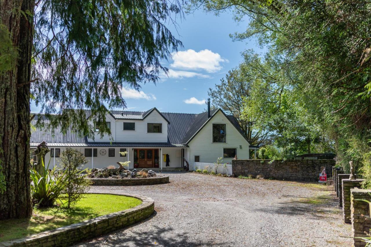 Westholm Lodge Harihari Екстериор снимка