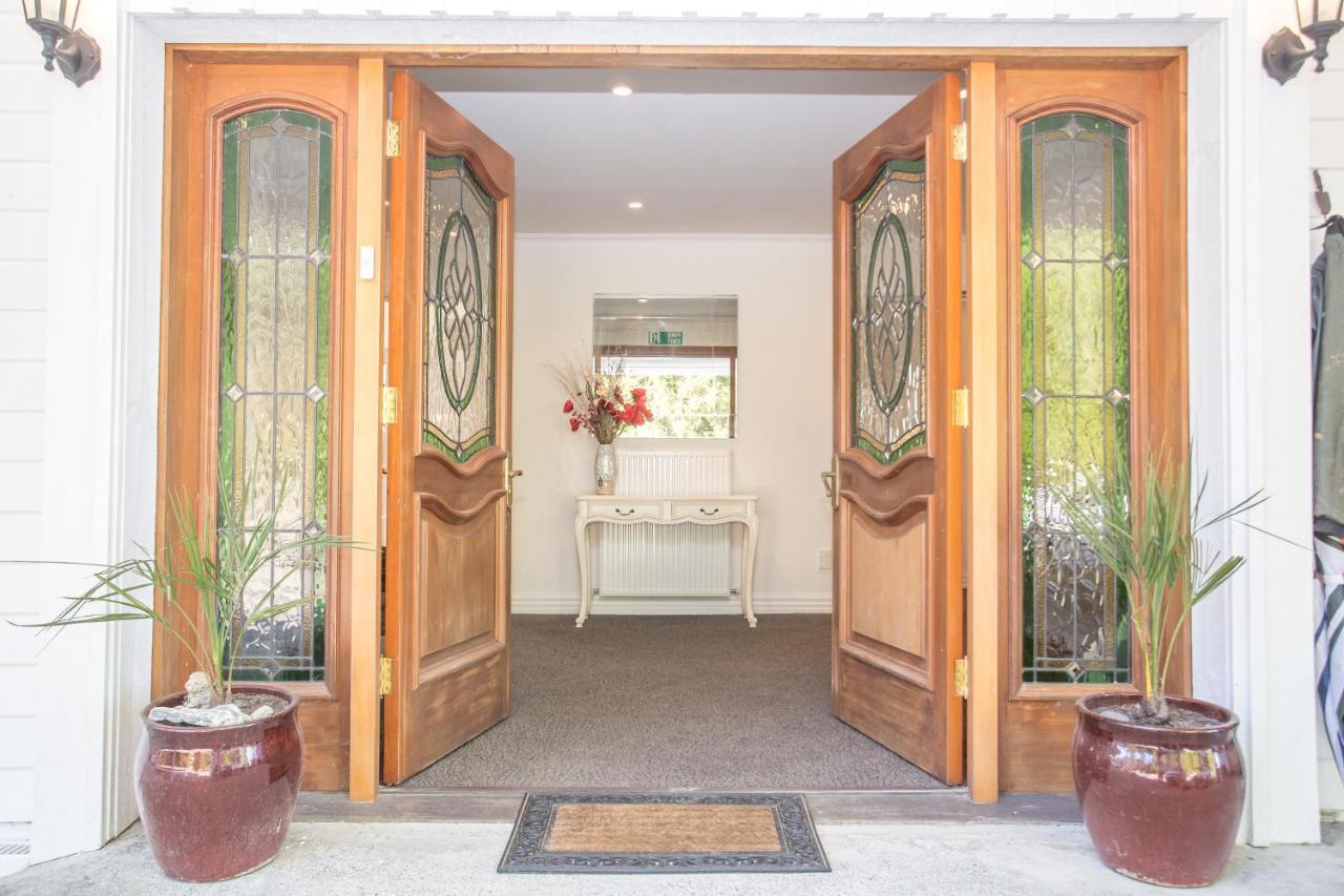 Westholm Lodge Harihari Екстериор снимка