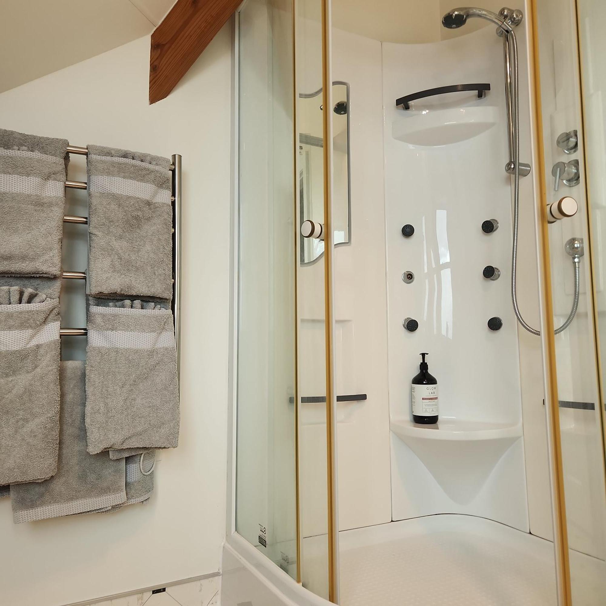 Westholm Lodge Harihari Екстериор снимка